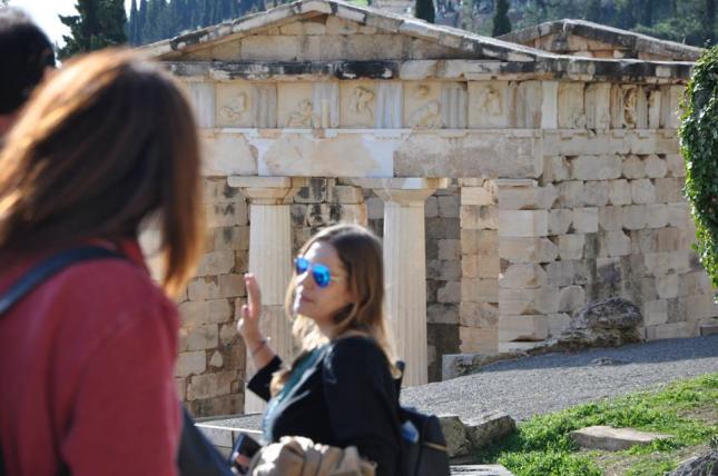 Delphi Travel Guide