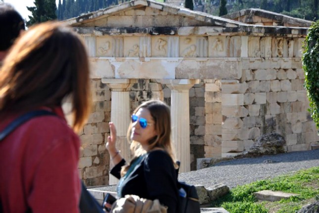 Day_tours_from_Athens_to_Delphi