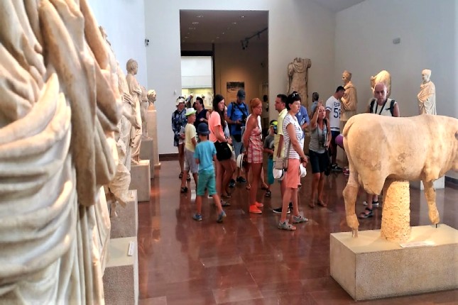 Olympia museum summer tour