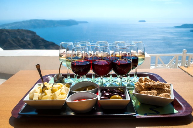 Santorini_wine_tasting